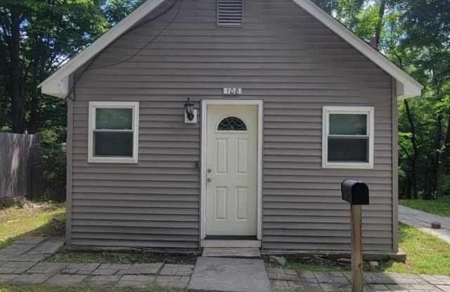108 Magee Rd Gallery 1