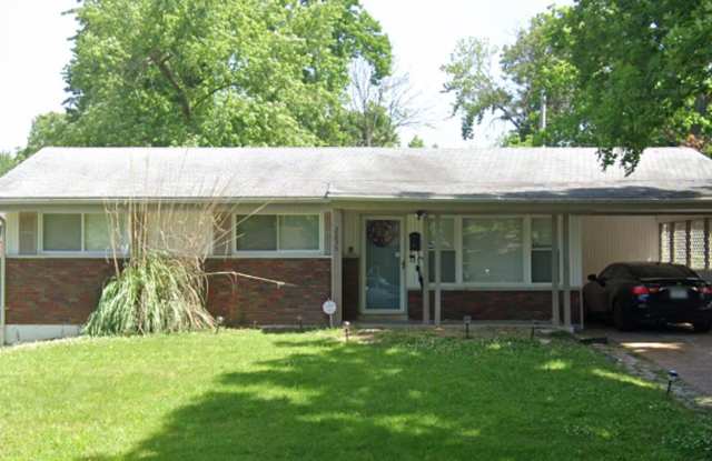 Charming 3-Bedroom Home in Convenient St. Louis County Location Gallery 3