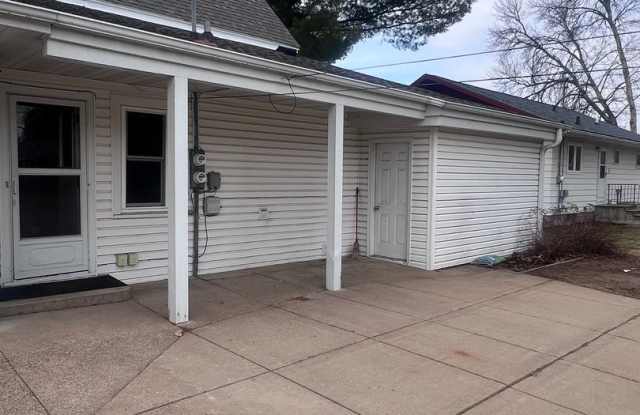 2-Bedroom 1-Bathroom / Multi Family House Gallery 4