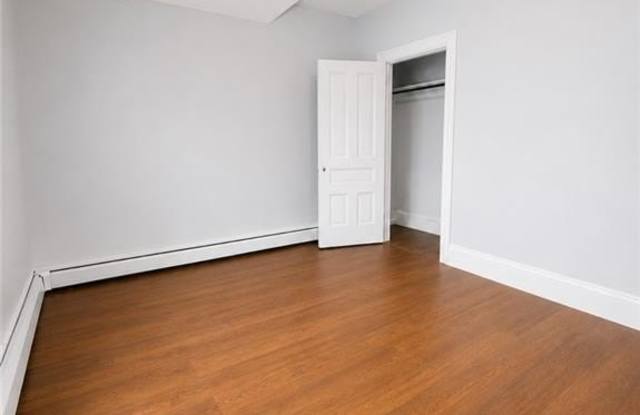 982 Douglas Avenue Gallery 4