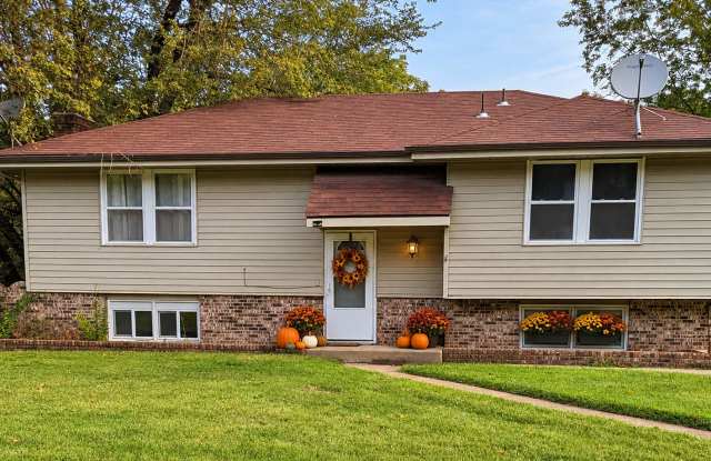 Spacious 3 Bedroom Home in Ashland! Gallery 1