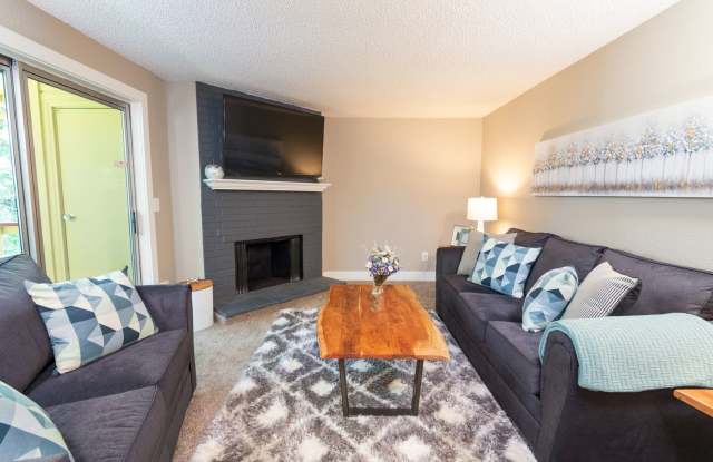 Beautifully Remodeled 3 Bed, 1.75 Bath Unit Available w/ Privacy in Fairwood! Gallery 4
