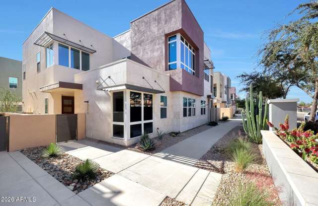 9001 E SAN VICTOR Drive Gallery 1