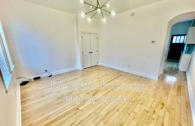 153 43rd 1/2 Street Gallery 2