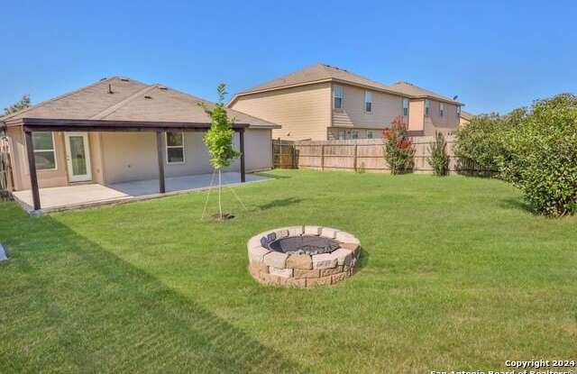 1560 gateshead - 1560 Gateshead Drive, Seguin, TX 78155