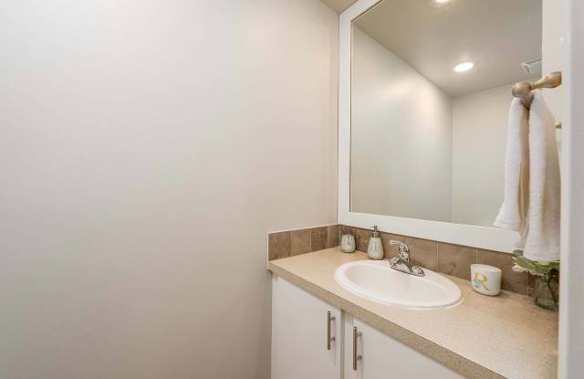 The Regent at Bellevue Way Apartments Gallery 3