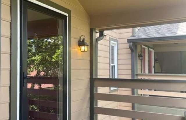 241 LOUDOUN STREET SW Gallery 4