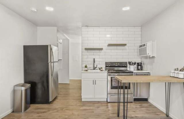 514 E Mifflin Street Gallery 2