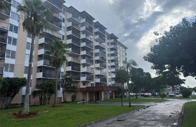 4174 Inverrary Dr photos photos