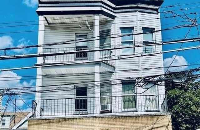 137 Lake Avenue photos photos