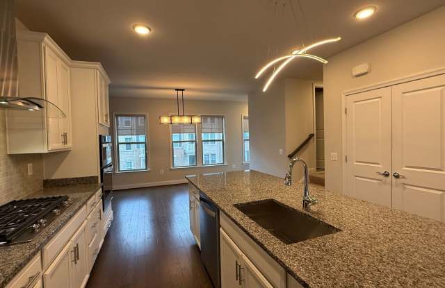 Potomac Shores Townhome Gallery 4