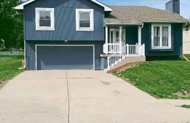 1012 NE 103rd Ter - 1012 Northeast 103rd Terrace, Kansas City, MO 64155