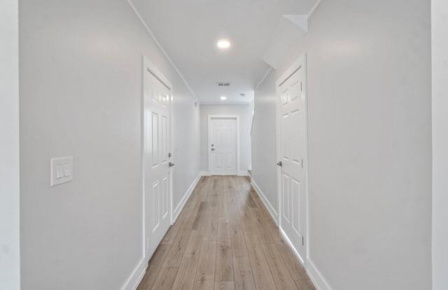 2350 Florida Boulevard Gallery 4