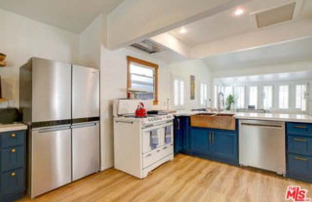 2121 Stanley Hills Drive Gallery 4