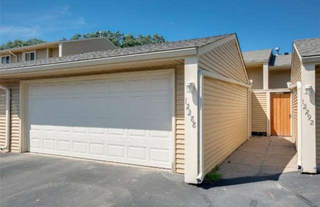 Updated Townhome in Coon Rapids!! 3bed/2bath photos photos