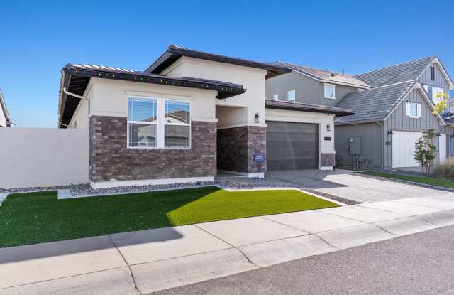 4 Bedroom Single Family Home in Surprise Gallery 1