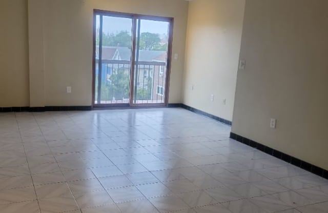 15 Ferry St - 15 Ferry Street, Everett, MA 02149
