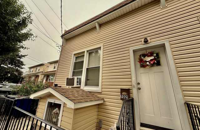 7021 DURHAM AVE Gallery 1