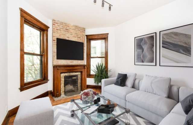 1010 West Altgeld photos photos