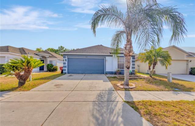 504 LINDSAY ANNE COURT - 504 Lindsay Anne Court, Plant City, FL 33563