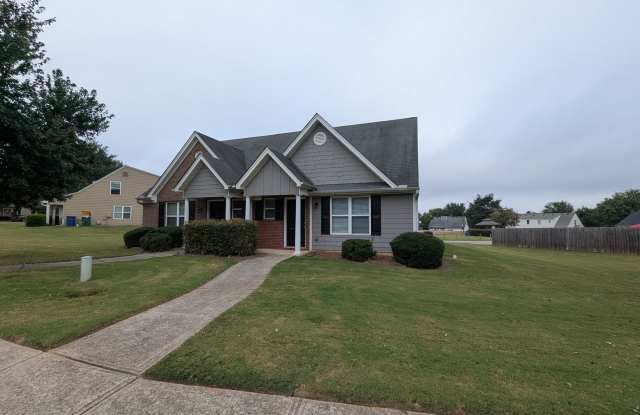 3 Bed/2 Bath Townhome in the Bridgewater Community Gallery 1