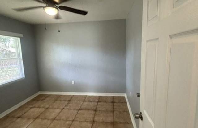 2120 Woods Street Gallery 4