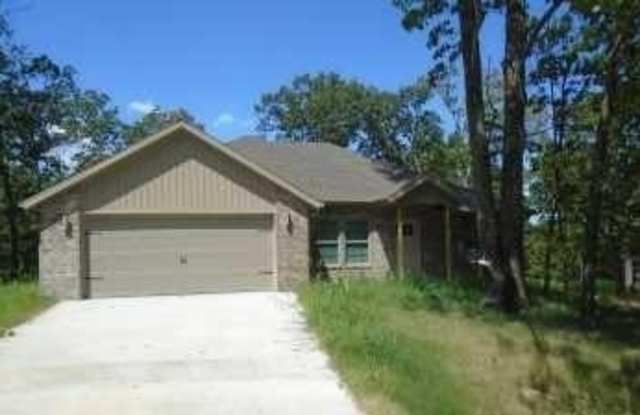 3 Plymouth  LN photos photos