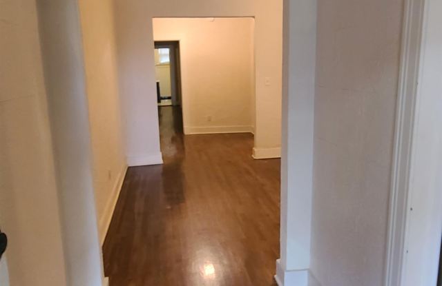 949 Carlisle Street - A Gallery 4