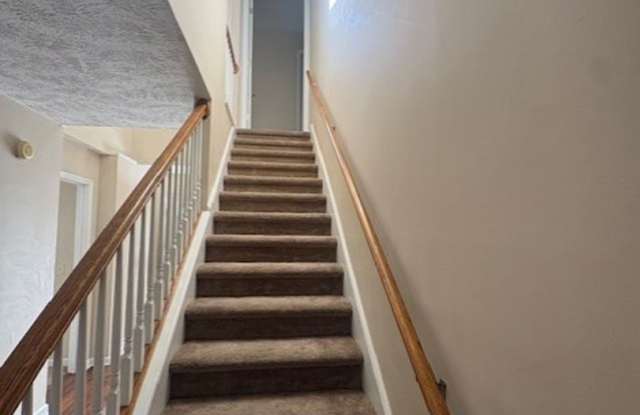 3 bed, 2 bath condo COMING SOON Gallery 4