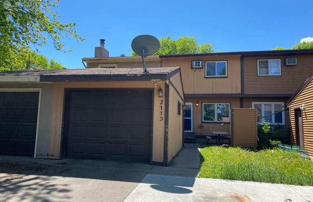3 Bedroom Townhome in West Fargo - MOVE IN INCENTIVE! - 2113 2nd Avenue East, West Fargo, ND 58078