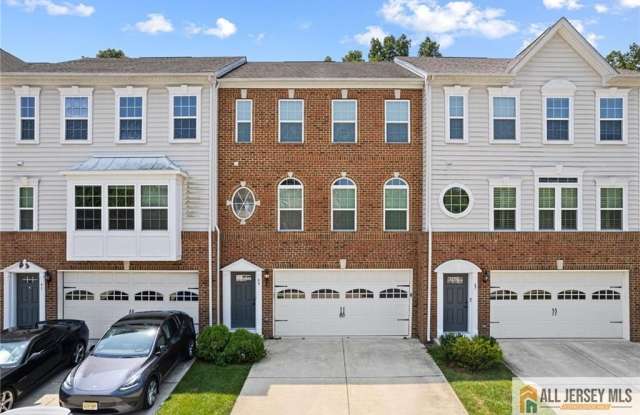 89 Isabelle Court photos photos