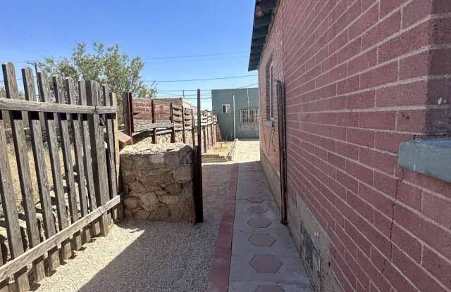 4640 La Luz Avenue unit: B photos photos