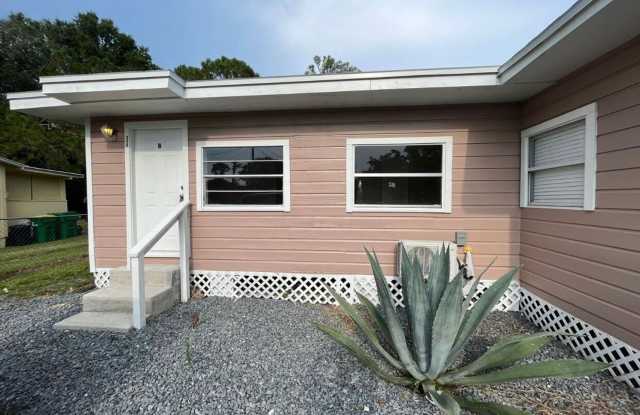 310 Pine Ave #B photos photos