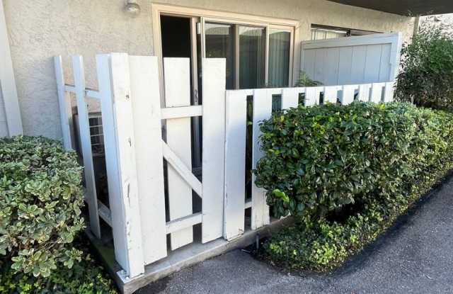 Clean and Quiet 1 Bedroom/1 Bath in SENIOR COMPLEX photos photos