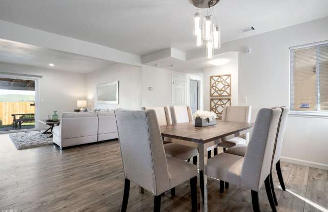 3952 Bayview Cir Gallery 4