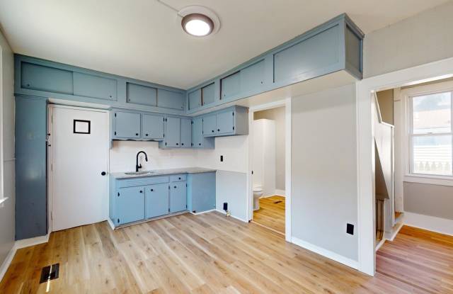 3 Bed Single Family with Huge Kitchen and Tons of Cabinet Space! photos photos