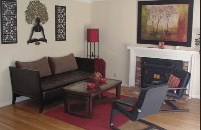 Beautifully Remodeled 3bd Single Story House With Bonus Room! photos photos