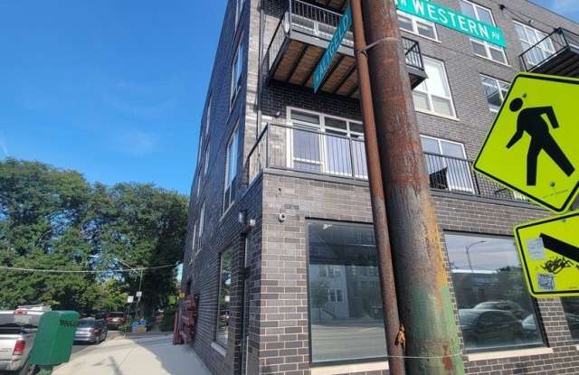 2443 N Western Avenue unit: 203 photos photos