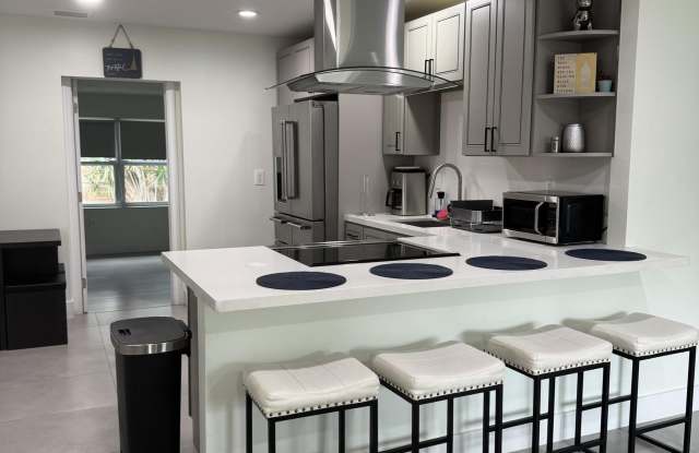 2314 Pinecrest Court photos photos