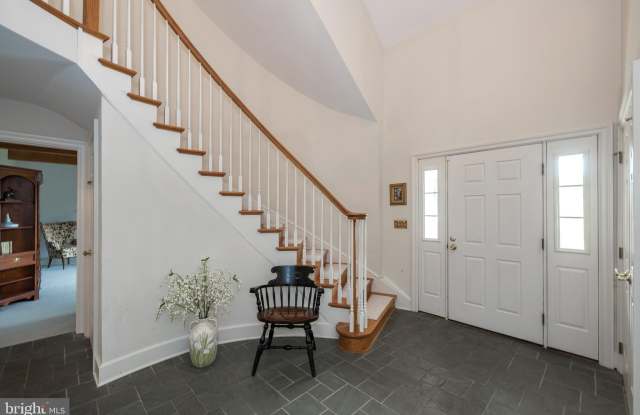 2028 APPLETON Road Gallery 3