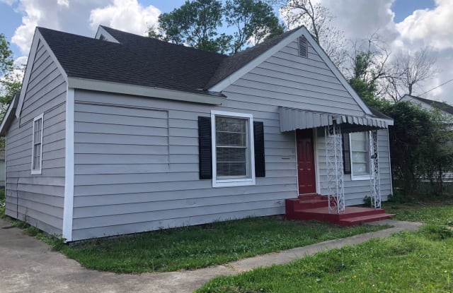 1335 Pipkin St - 1335 Pipkin Street, Beaumont, TX 77705