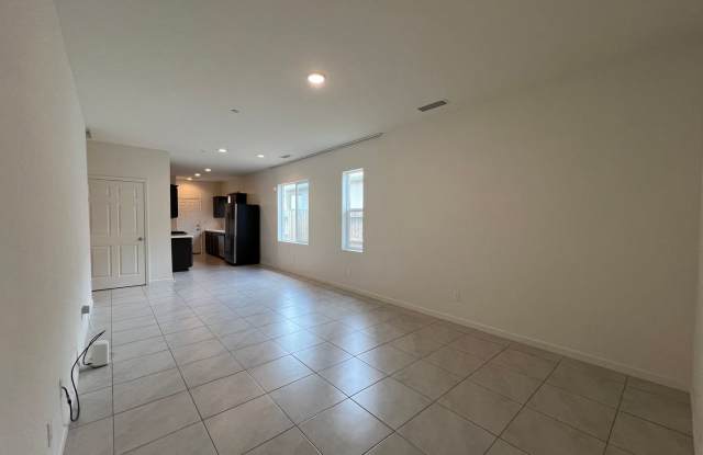 $500 Off the First Month's Rent! Gallery 3