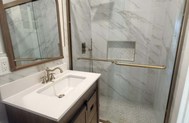 75-09 61st St Gallery 3