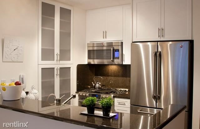 320 W 38 Street - 320 W 38th St, New York City, NY 10018