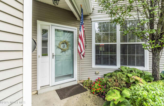 2468 Robin Way photos photos