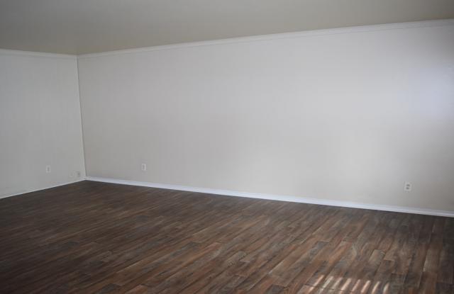 11108 Valleydale Dr Apt B Gallery 4