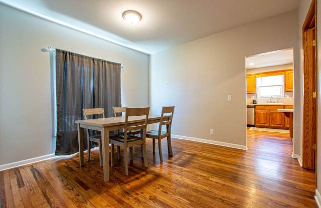 Cute 3 Bedroom / 1 Bath Home in Fremont! photos photos