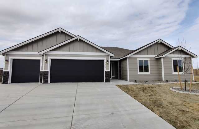Newer Build in West Pasco photos photos