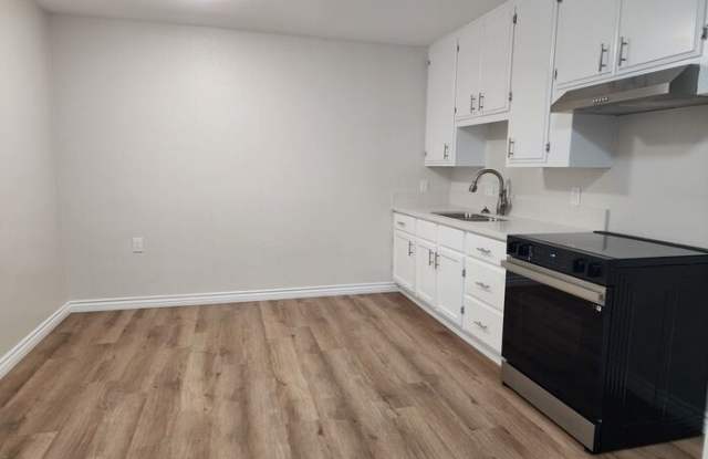 1084 East South Street photos photos
