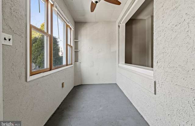 307 ROXBOROUGH Avenue Gallery 4